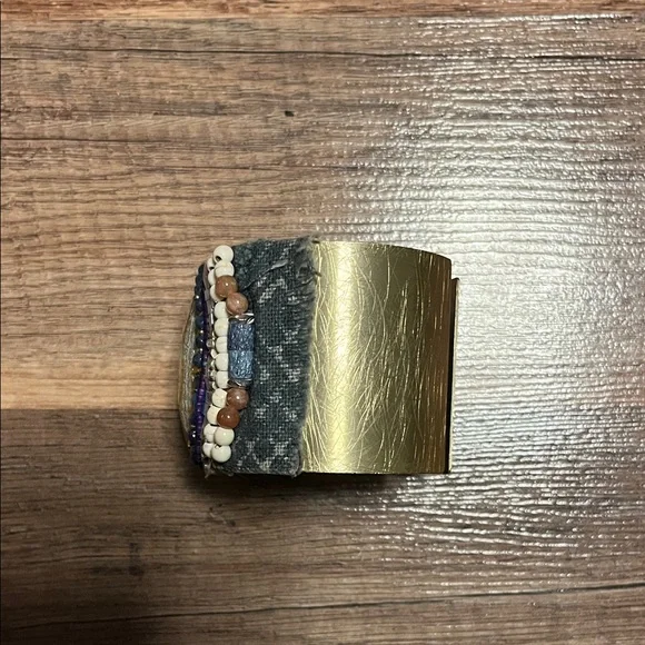 Handcrafted Gemstone Bracelet with Gold and Blue Accents - Picture 5 of 6